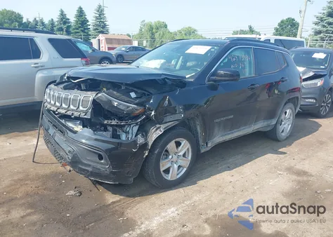 2022 Jeep Compass Latitude 4X4 z USA, uszkodzony, nr VIN 3C4NJDBB0NT216921